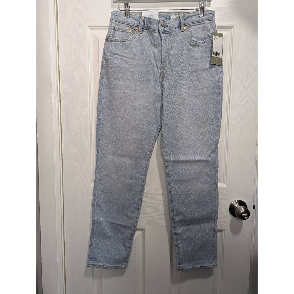 H&M Ultra high waist mom jeans Size 8